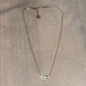 Kendra Scott necklace